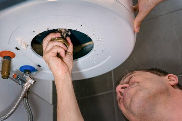 Is Your Water Heater Showing Signs of Trouble? Here’s When to Replace It